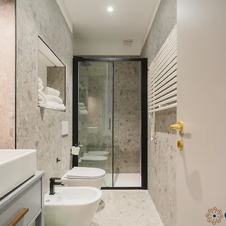 Palazzo Piccinni 97 By Apulia Konukevi 3*