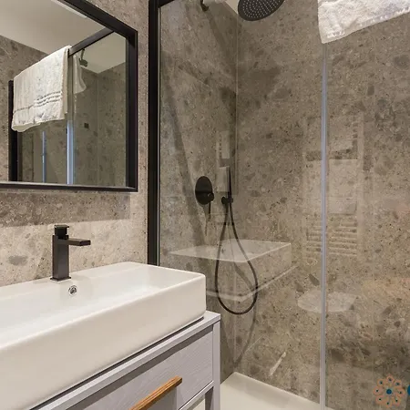 Palazzo Piccinni 97 By Apulia 3* 바리