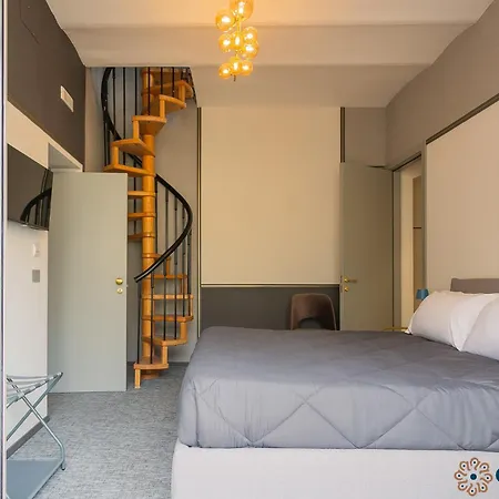 Palazzo Piccinni 97 By Apulia Penzion 3*