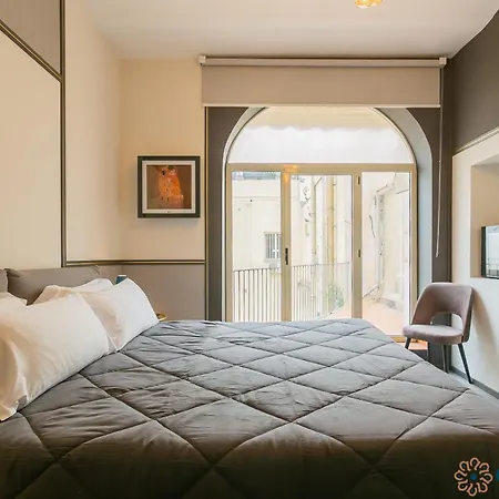 Palazzo Piccinni 97 By Apulia Penzion Bari